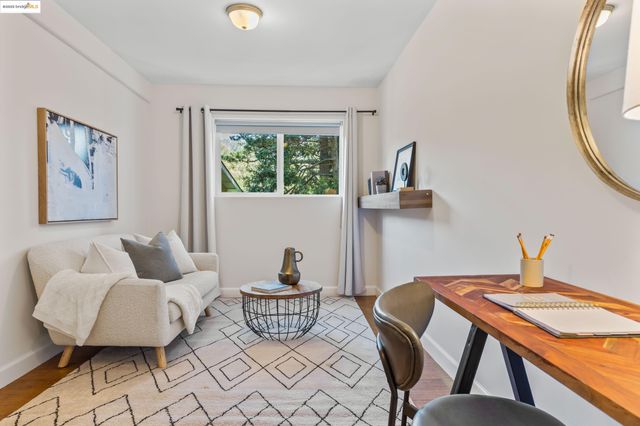 6220 Valley View Rd, Oakland, CA 94611