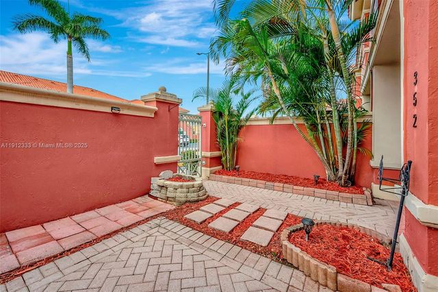 6141 NW 115th Pl 352, Doral, FL 33178