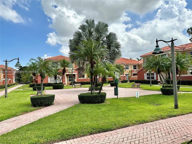 6141 NW 115th Pl 352, Doral, FL 33178