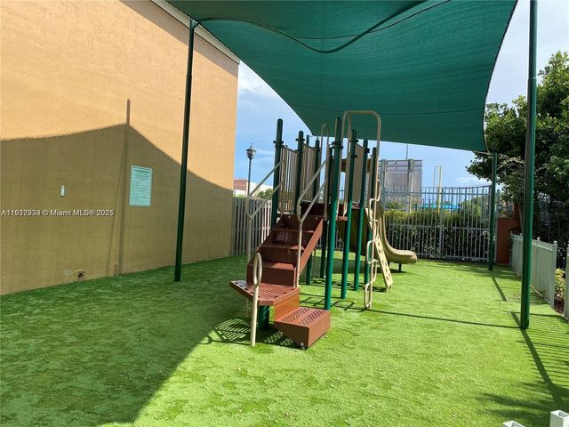 6141 NW 115th Pl 352, Doral, FL 33178