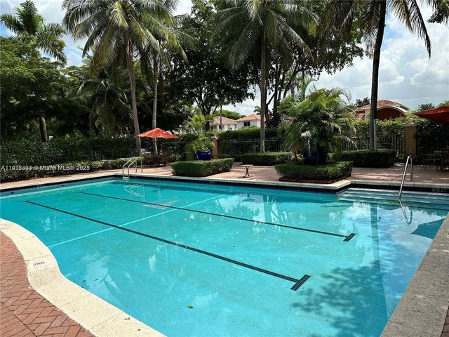 6141 NW 115th Pl 352, Doral, FL 33178