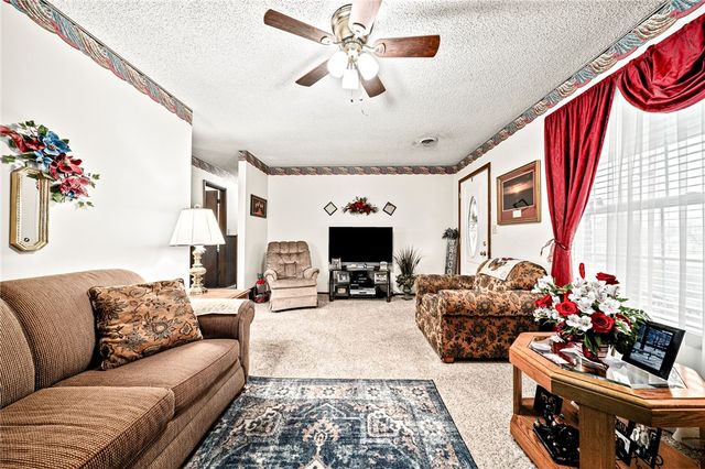 22369 Hilldale Circle, Spiro, OK 74959