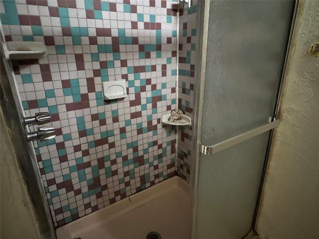 8905 N Davis Avenue, Oklahoma City, OK 73132