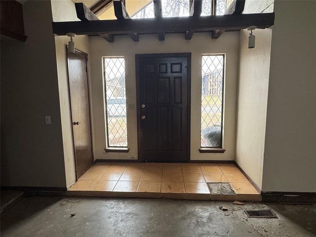 8905 N Davis Avenue, Oklahoma City, OK 73132