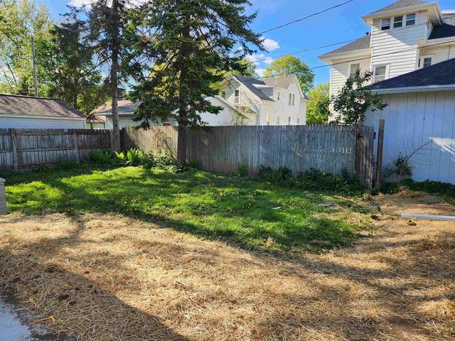 175 GILLETT STREET, Fond Du Lac, WI 54935