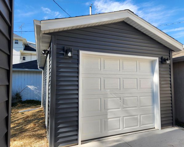 175 GILLETT STREET, Fond Du Lac, WI 54935