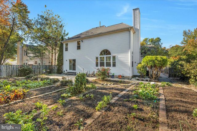 12 COUNTRY LN, Voorhees, NJ 08043