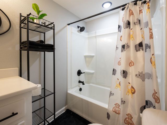 2112 Sable Oaks Circle, Bryant, AR 72022