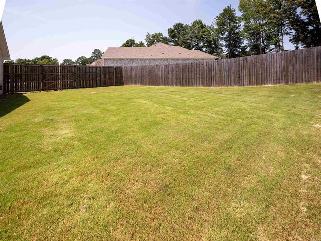 2112 Sable Oaks Circle, Bryant, AR 72022