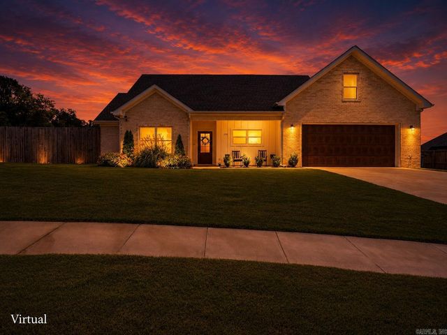 2112 Sable Oaks Circle, Bryant, AR 72022