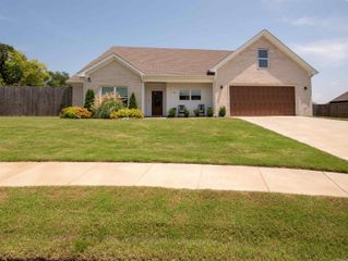 2112 Sable Oaks Circle, Bryant, AR 72022