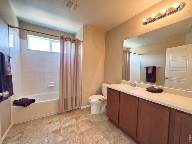 526 W 64th St, Loveland, CO 80538