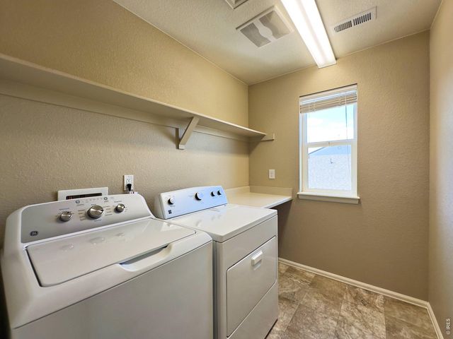 526 W 64th St, Loveland, CO 80538