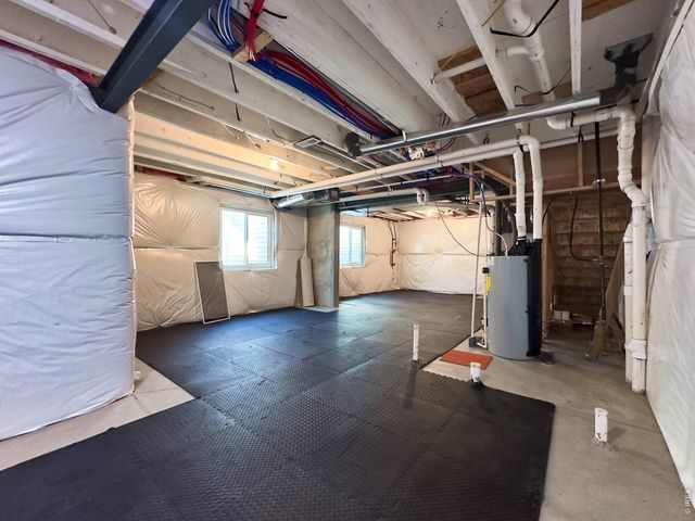 526 W 64th St, Loveland, CO 80538