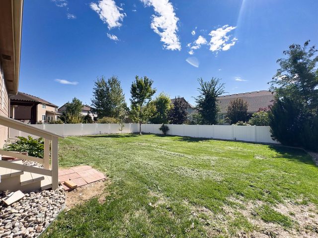 526 W 64th St, Loveland, CO 80538