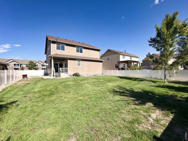 526 W 64th St, Loveland, CO 80538