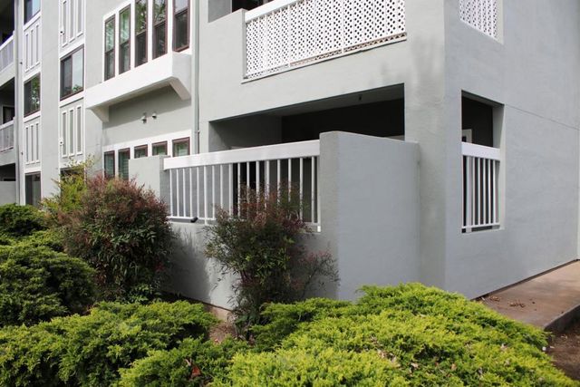 1110 Bayswater Avenue 105, Burlingame, CA 94010