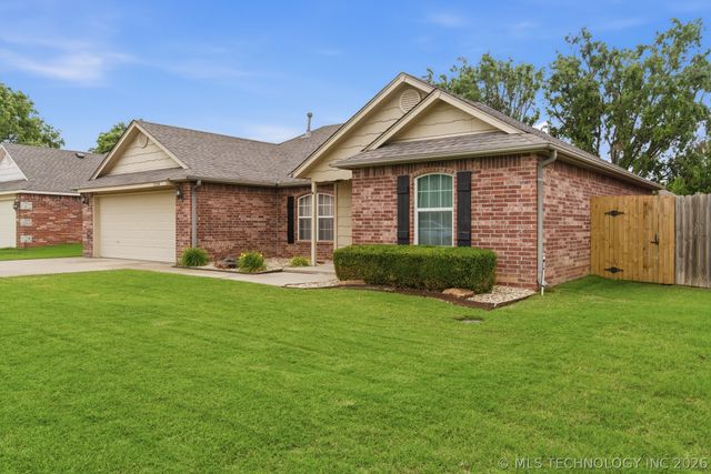 13144 N 133rd East Avenue, Collinsville, OK 74021
