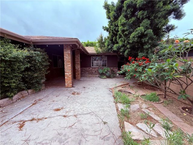 13000 Lull, North Hollywood, CA 91605