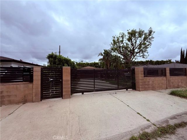 13000 Lull, North Hollywood, CA 91605