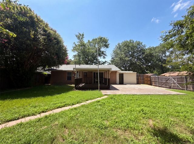 2549 Steven Drive, Denison, TX 75020