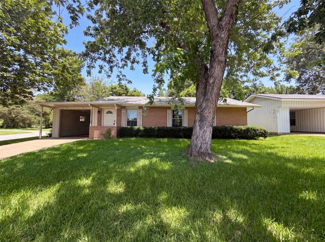 2549 Steven Drive, Denison, TX 75020