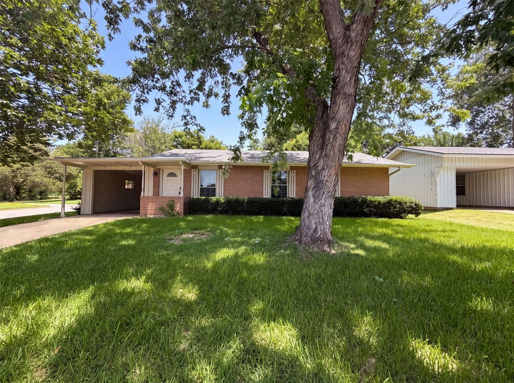 2549 Steven Drive, Denison, TX 75020