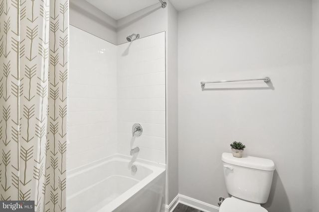 129 WOODFORD DR, Stephens City, VA 22655