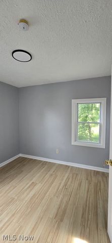 3155 Mckinley Street, Lorain, OH 44052