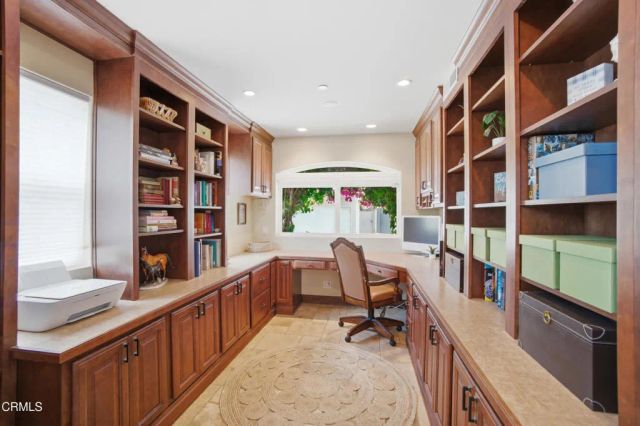 1185 Winthrop Lane, Ventura, CA 93001
