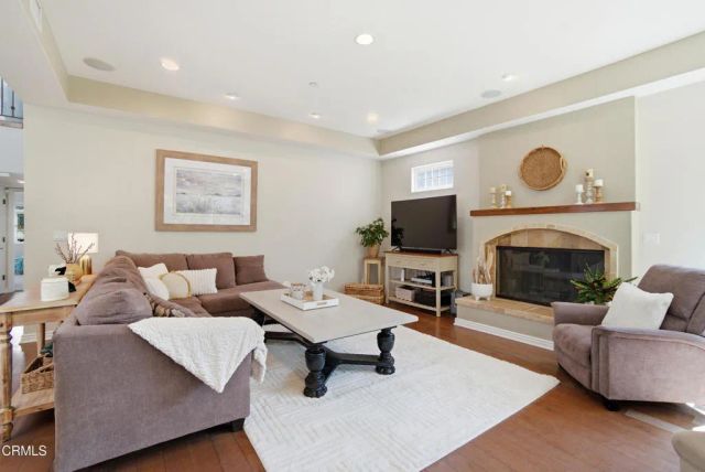 1185 Winthrop Lane, Ventura, CA 93001