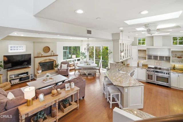 1185 Winthrop Lane, Ventura, CA 93001