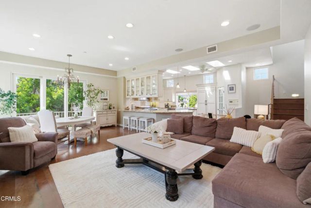 1185 Winthrop Lane, Ventura, CA 93001