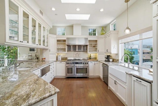 1185 Winthrop Lane, Ventura, CA 93001