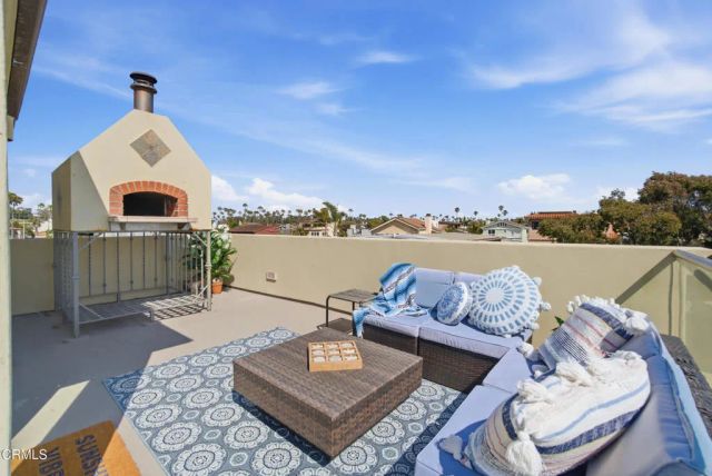 1185 Winthrop Lane, Ventura, CA 93001