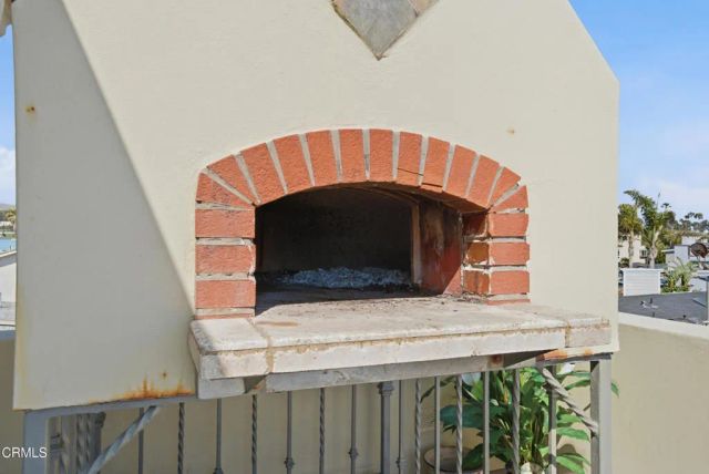 1185 Winthrop Lane, Ventura, CA 93001