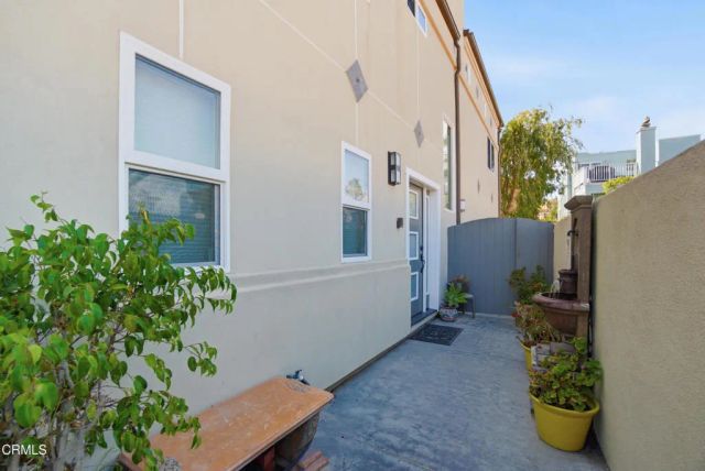 1185 Winthrop Lane, Ventura, CA 93001