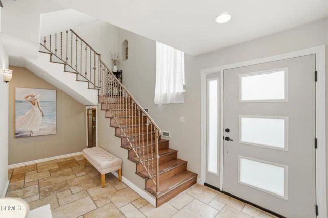 1185 Winthrop Lane, Ventura, CA 93001