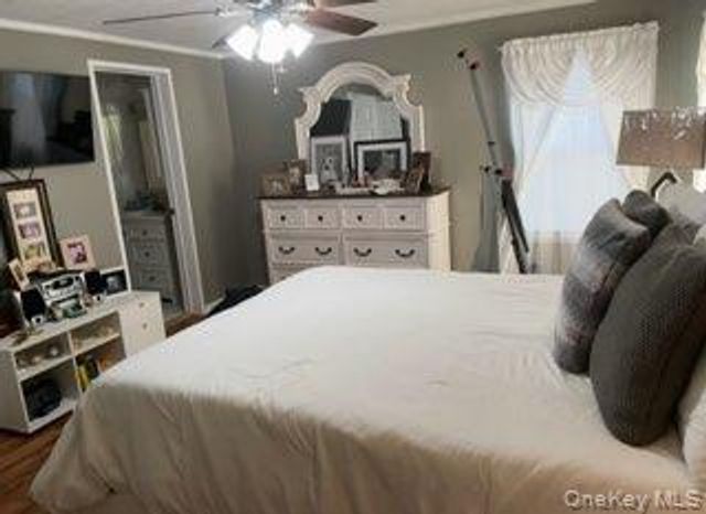 128 Brittany Terrace 128, New Windsor, NY 12575