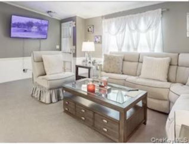 128 Brittany Terrace 128, New Windsor, NY 12575