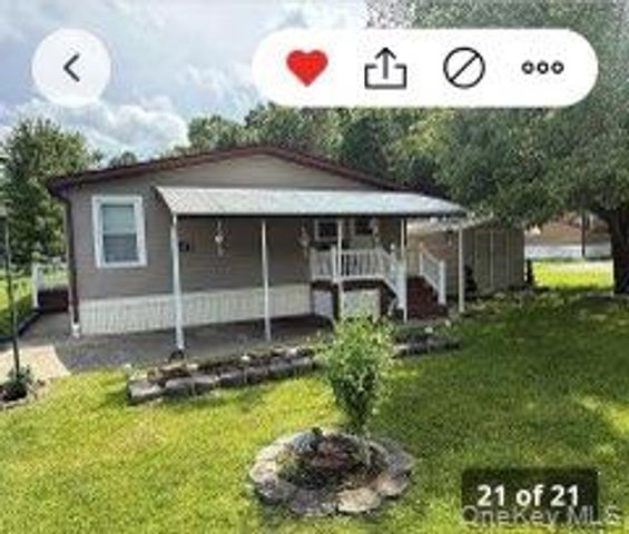 128 Brittany Terrace 128, New Windsor, NY 12575