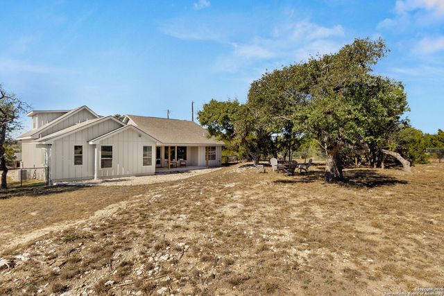 1177 Lasso Loop, Canyon Lake, TX 78133