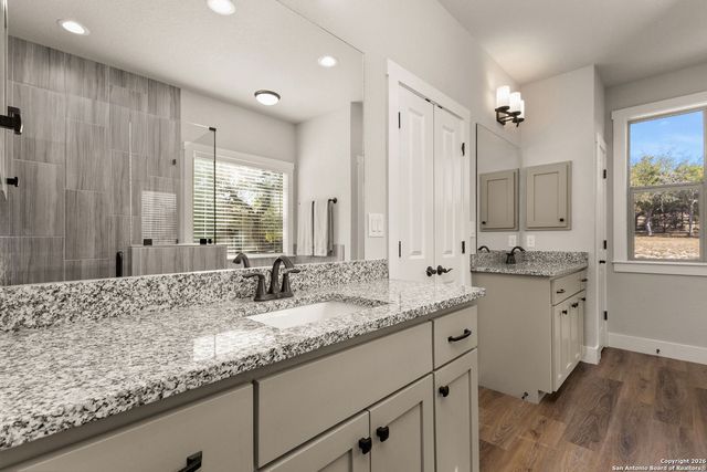 1177 Lasso Loop, Canyon Lake, TX 78133