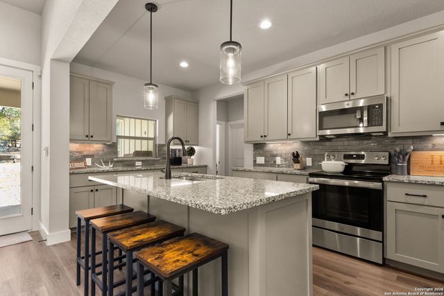 1177 Lasso Loop, Canyon Lake, TX 78133