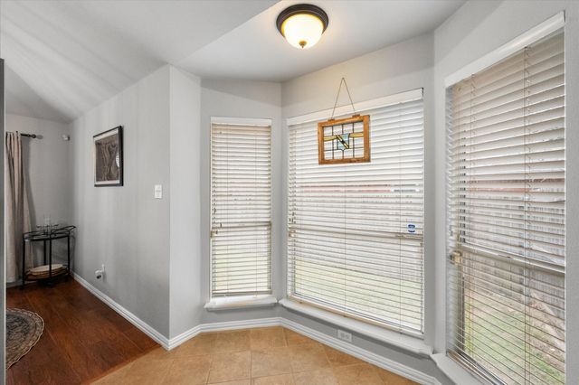 1014 Baltic Avenue, Midlothian, TX 76065