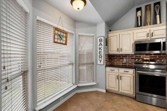 1014 Baltic Avenue, Midlothian, TX 76065