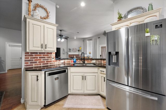 1014 Baltic Avenue, Midlothian, TX 76065