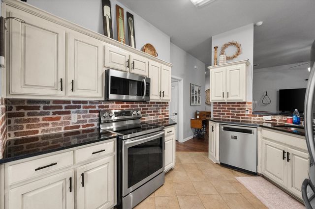 1014 Baltic Avenue, Midlothian, TX 76065