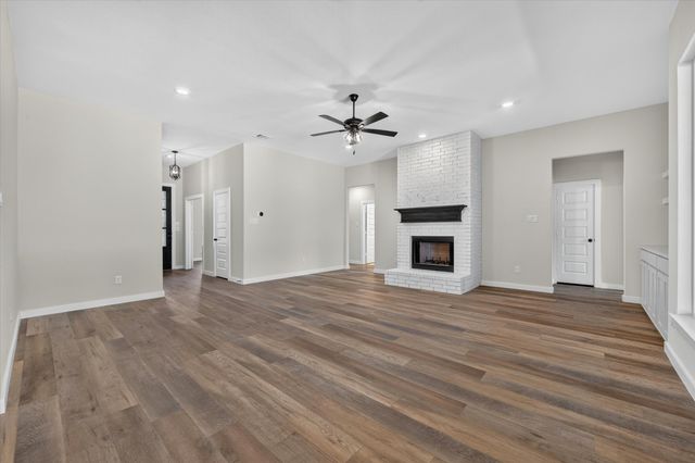 145 Loveta Lane, Boyd, TX 76023