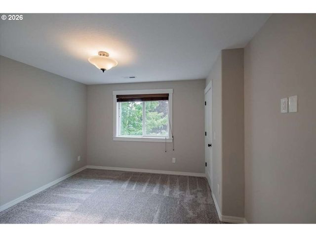 480 S PINE St, Canby, OR 97013